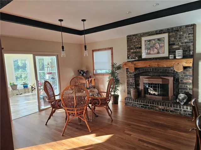 $1,265,000 | 328N Winnebago Drive, Lake Winnebago, MO 64034