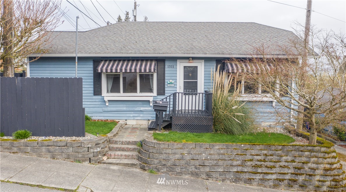1311 39th Street Everett, WA 98201 - Photo 1 of 40