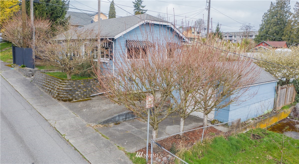 1311 39th Street Everett, WA 98201 - Photo 3 of 40