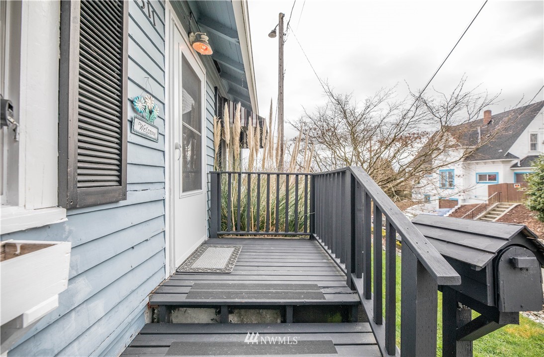 1311 39th Street Everett, WA 98201 - Photo 7 of 40