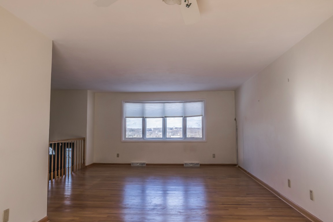 271 Treadwell Road Binghamton, NY 13905 - Photo 5 of 23