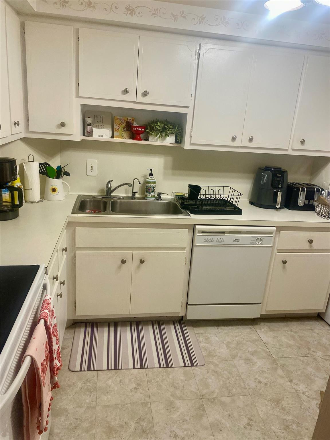 4400 Hillcrest Drive, Unit 1018 Hollywood, FL 33021 - Photo 8 of 9 Photo 8