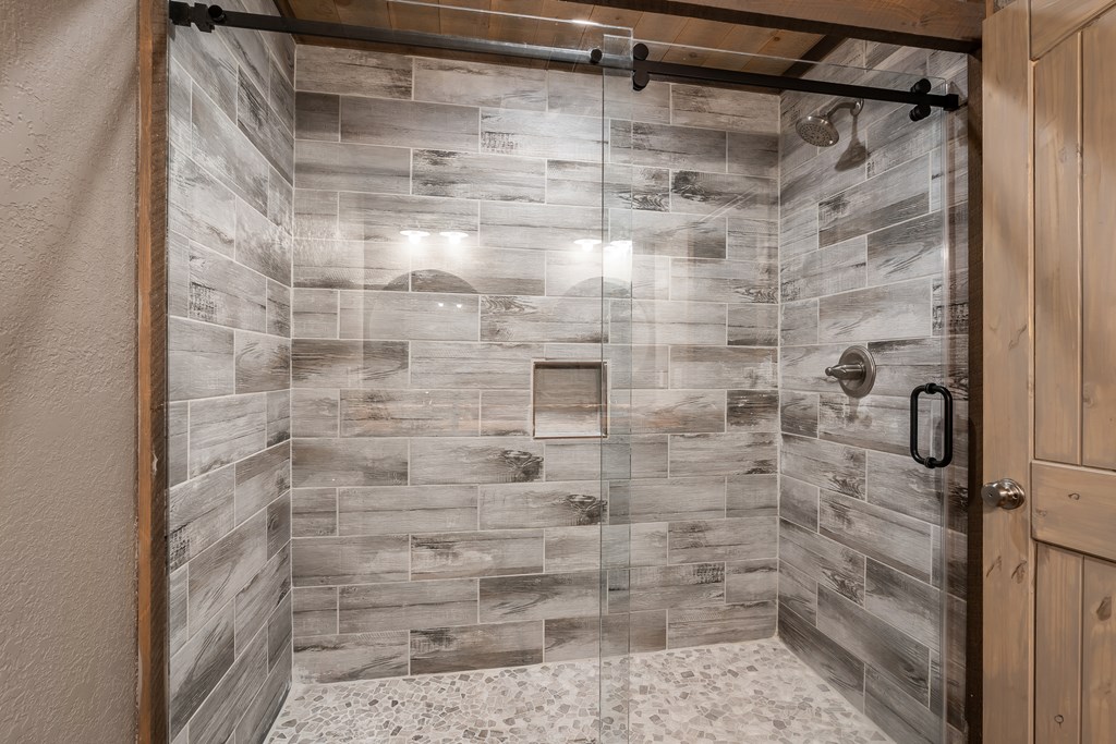 2637 River Road Mineral Bluff, GA 30559 - Photo 19 of 67