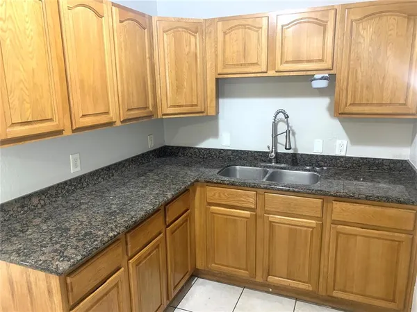 $2,100 | 3715 East Idlewild Avenue, Tampa, FL 33610