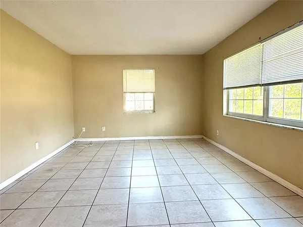 $2,100 | 3715 East Idlewild Avenue, Tampa, FL 33610