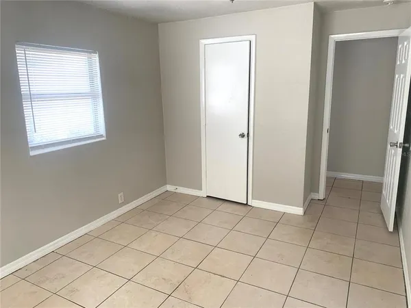 $2,100 | 3715 East Idlewild Avenue, Tampa, FL 33610