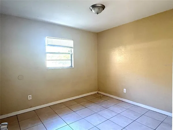 $2,100 | 3715 East Idlewild Avenue, Tampa, FL 33610