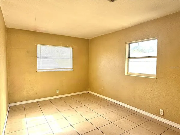 $2,100 | 3715 East Idlewild Avenue, Tampa, FL 33610