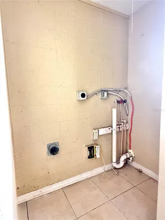 $2,100 | 3715 East Idlewild Avenue, Tampa, FL 33610