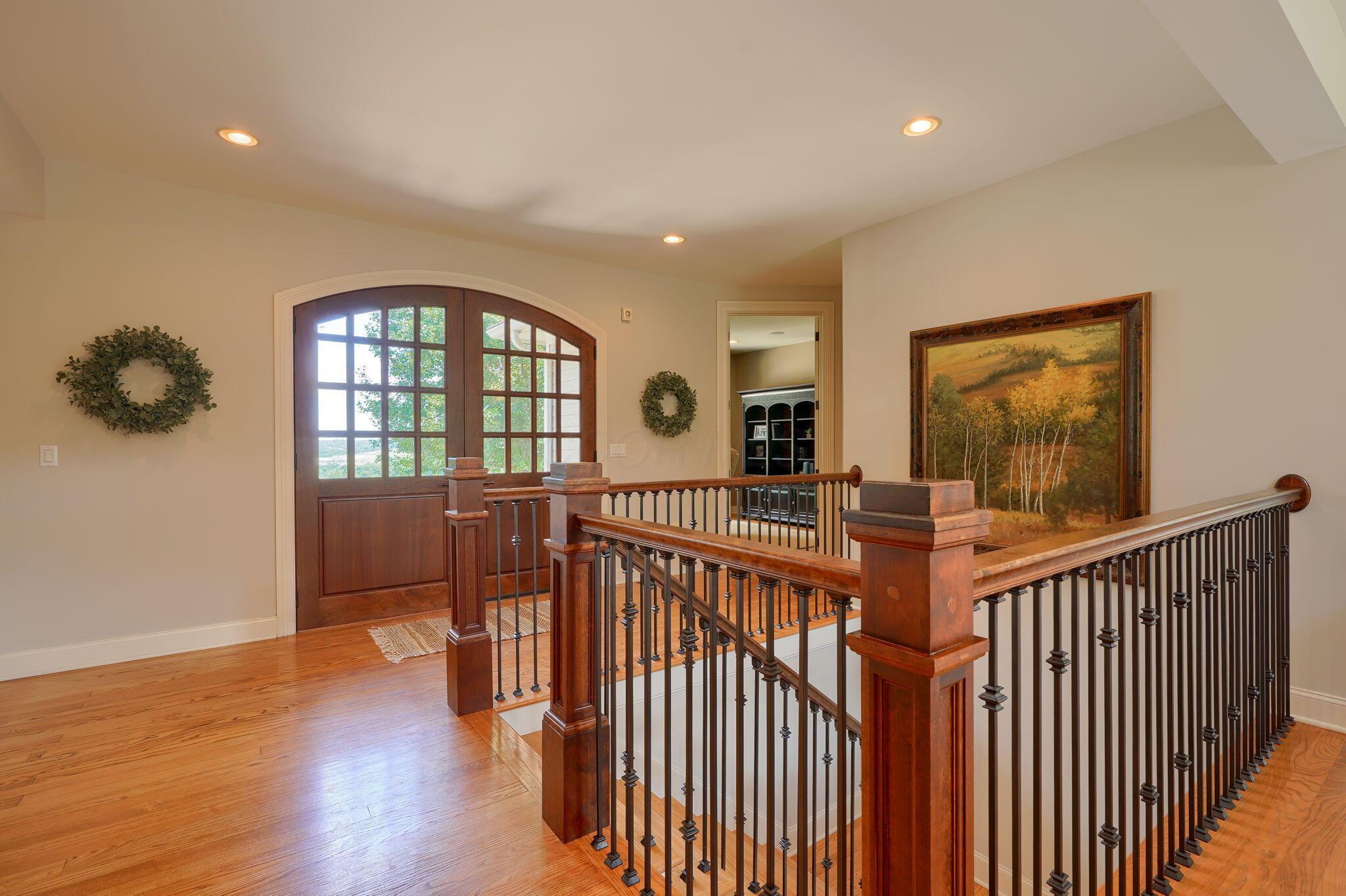 9405 4 Mile Road Jackson, OH 45640 - Photo 14 of 66 14. Foyer (4)