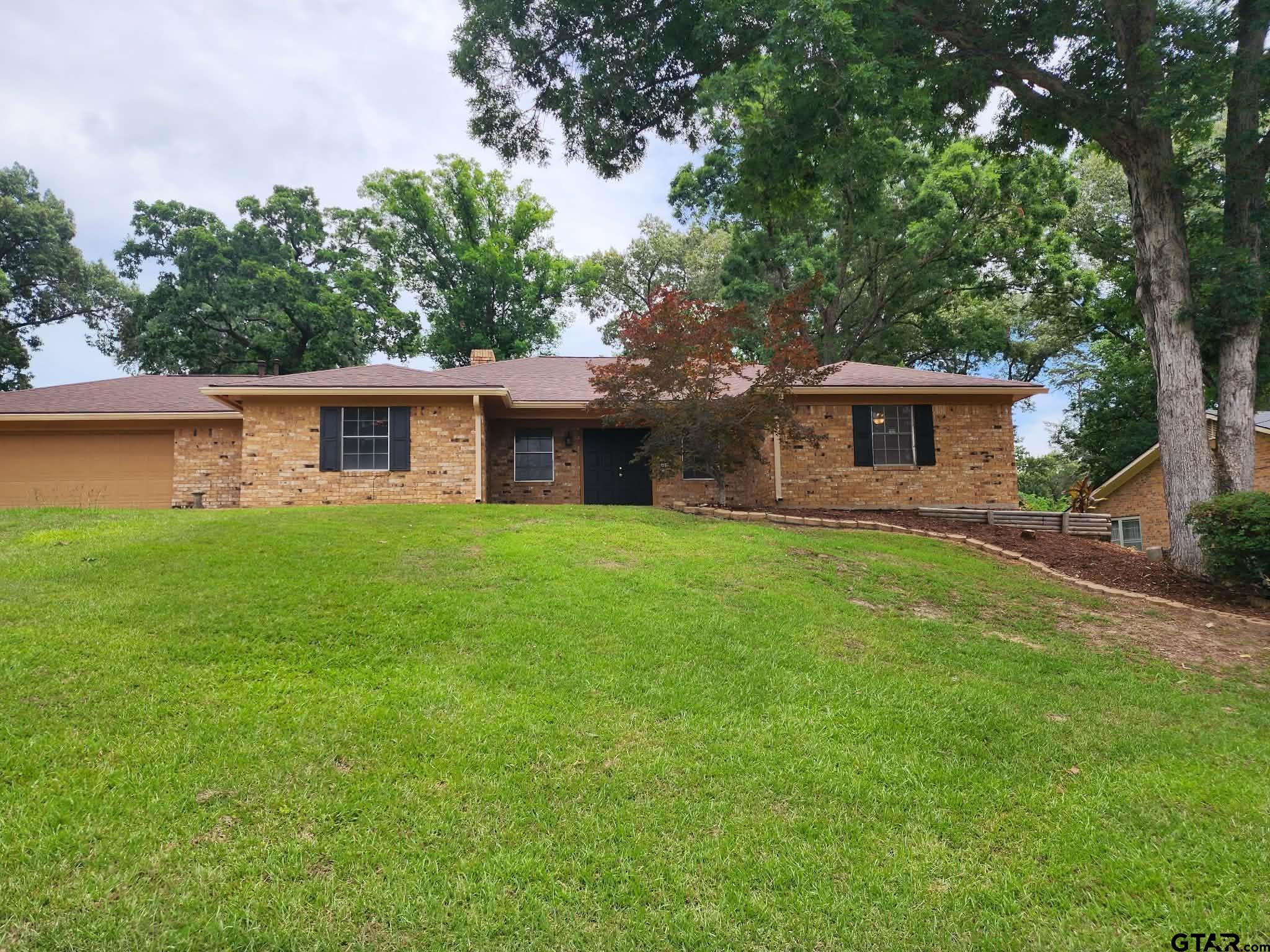 1308 Fairhaven Street Longview, TX 75605 - Photo 2 of 37