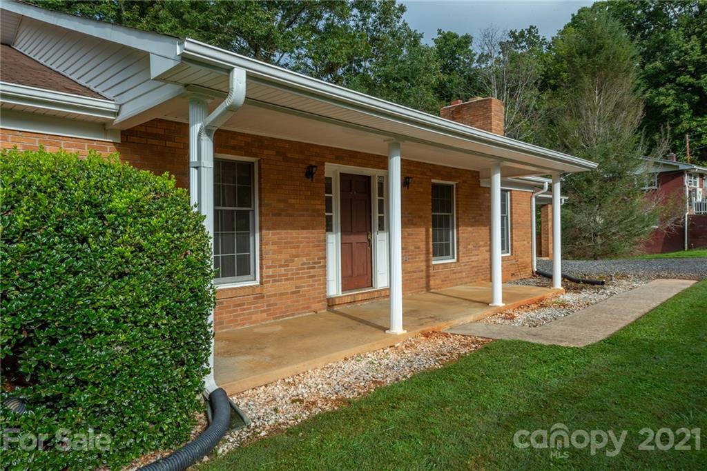 649 Mountain View Road Mars Hill, NC 28754 - Photo 2 of 26 Gallery Image 2