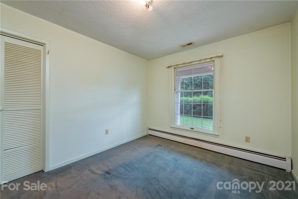 649 Mountain View Road Mars Hill, NC 28754 - Photo 16 of 26 Gallery Image 16