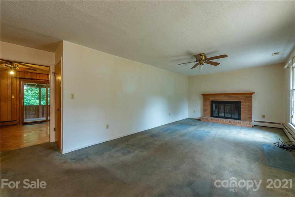 649 Mountain View Road Mars Hill, NC 28754 - Photo 3 of 26 Gallery Image 3