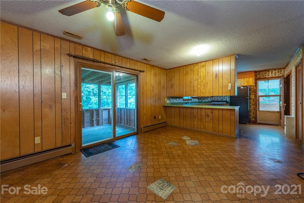 649 Mountain View Road Mars Hill, NC 28754 - Photo 8 of 26 Gallery Image 8