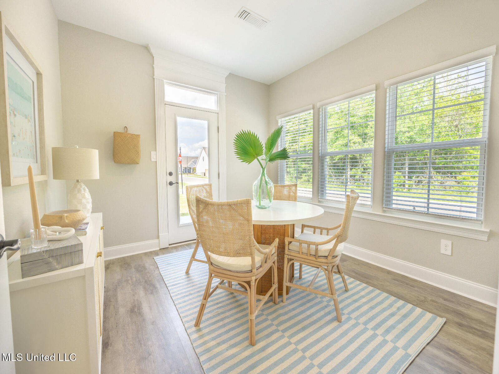 212 Savannah Gdns Road Ocean Springs, MS 39564 - Photo 8 of 18 Decatur_E223_Sunroom