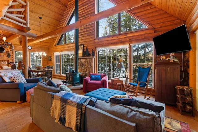 $899,000 | 17799 East Wheeler Lake Lane, Lakewood, WI 54138