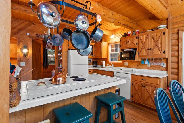 $899,000 | 17799 East Wheeler Lake Lane, Lakewood, WI 54138