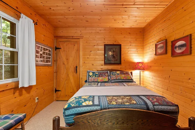 $899,000 | 17799 East Wheeler Lake Lane, Lakewood, WI 54138