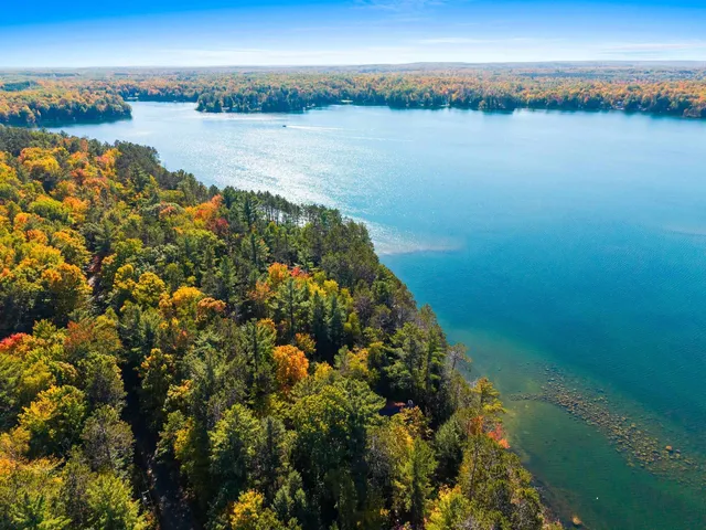 $899,000 | 17799 East Wheeler Lake Lane, Lakewood, WI 54138