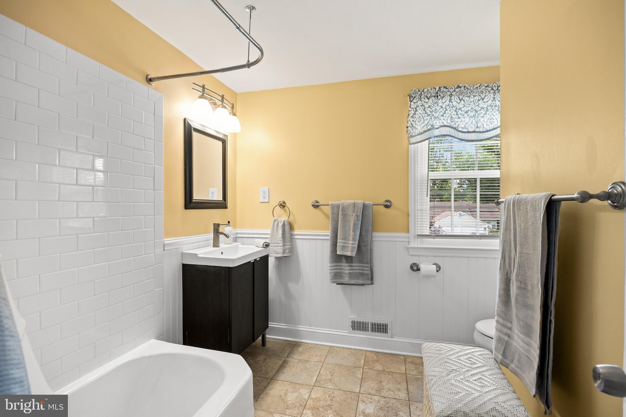 450 Pelham Road Cherry Hill, NJ 08034 - Photo 32 of 38