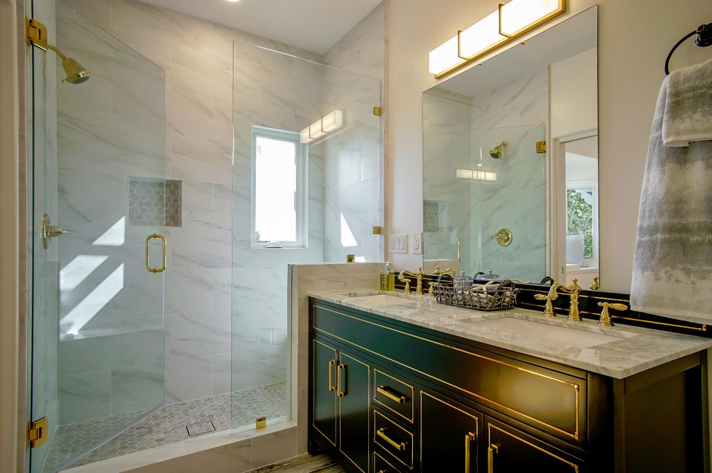 21 Mentone Road Carmel, CA 93923 - Photo 40 of 80 a bathroom with a sink and a mirror