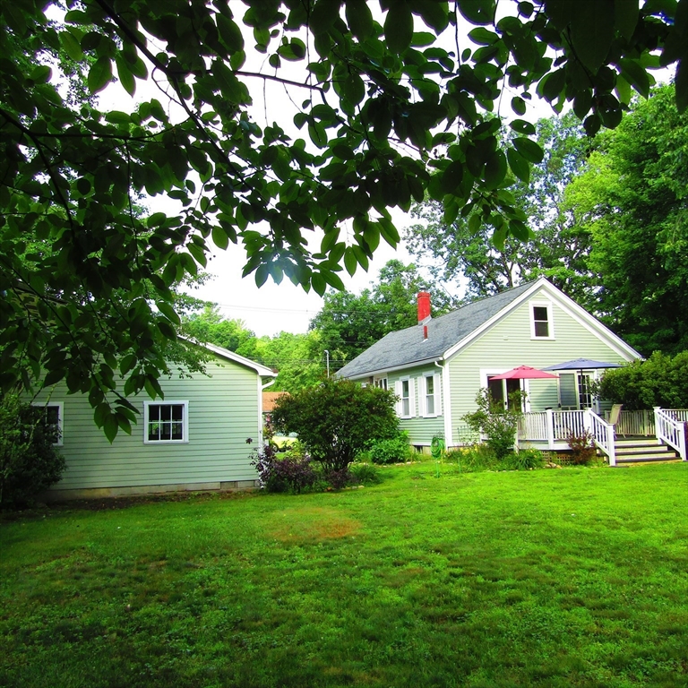 465 Spring Street Northampton, MA 01053 - Photo 5 of 30