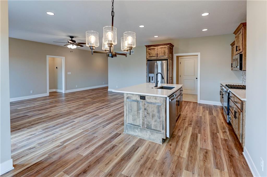 18699 East Bundschu Road Independence, MO 64056 - Photo 13 of 46