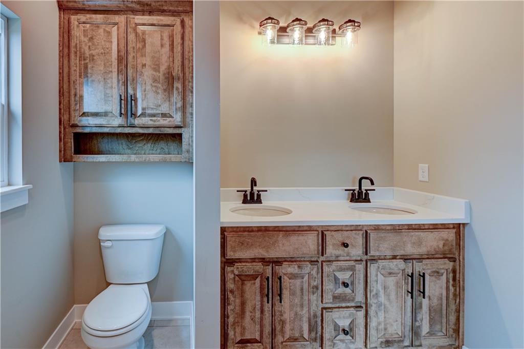 18699 East Bundschu Road Independence, MO 64056 - Photo 18 of 46