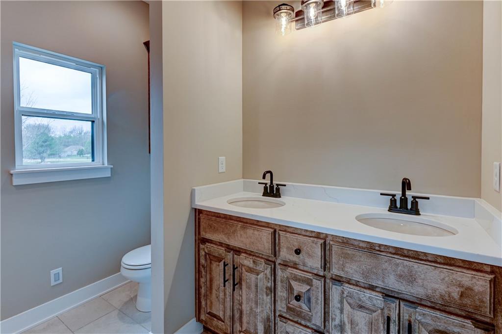 18699 East Bundschu Road Independence, MO 64056 - Photo 19 of 46