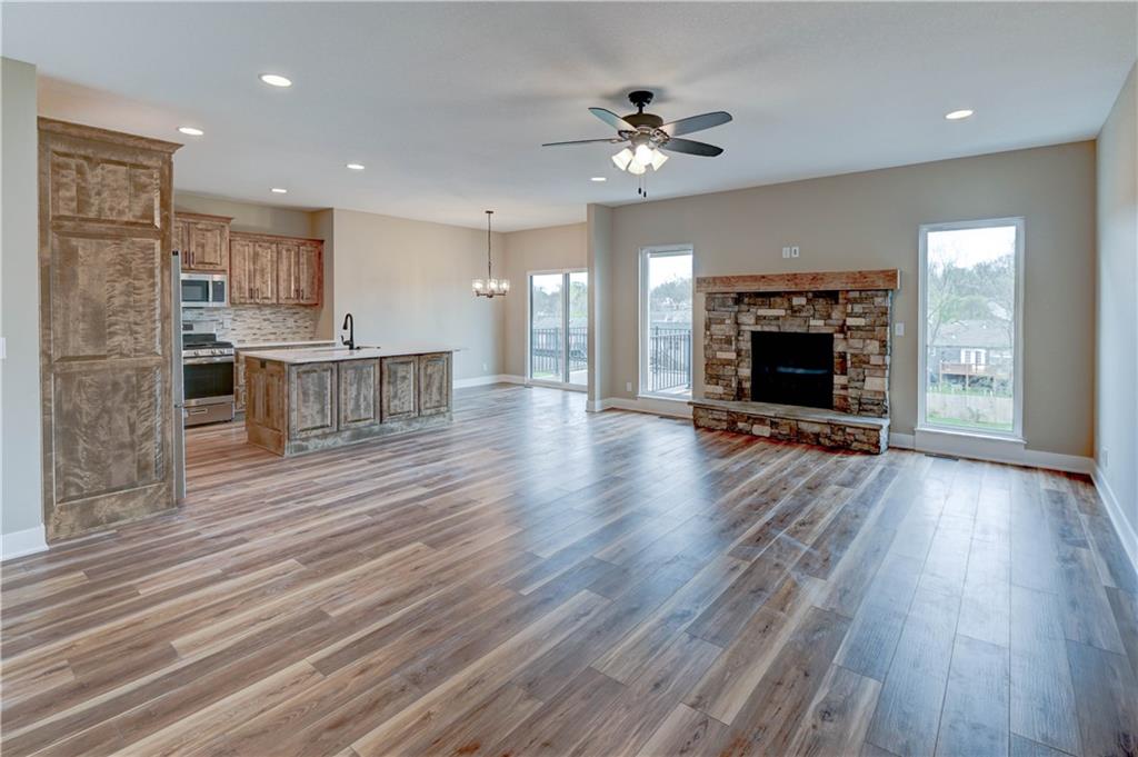 18699 East Bundschu Road Independence, MO 64056 - Photo 2 of 46