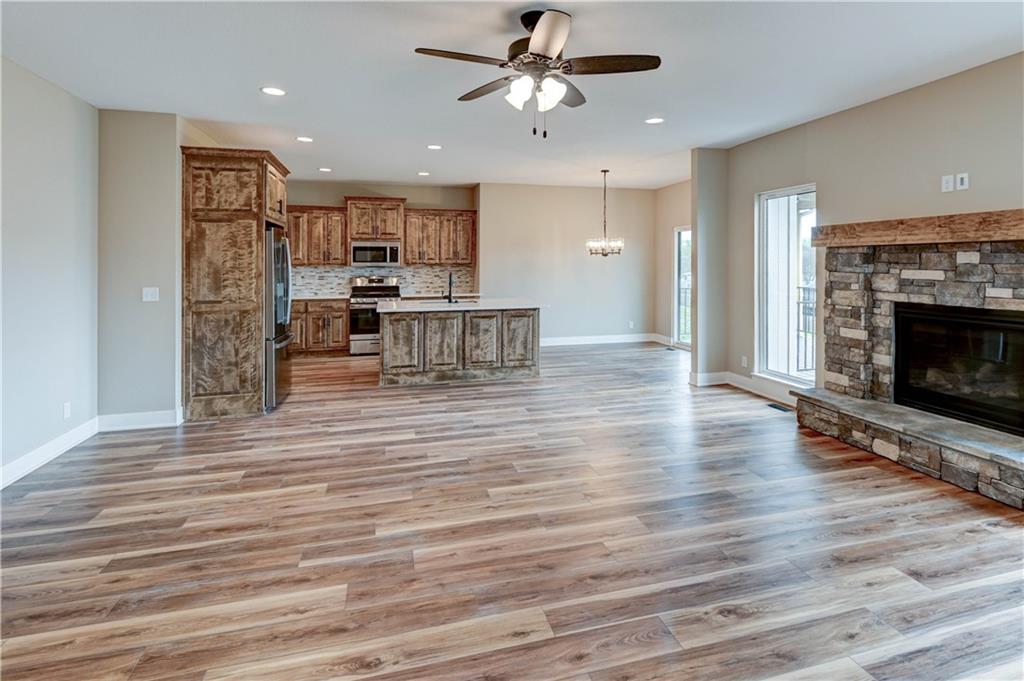 18699 East Bundschu Road Independence, MO 64056 - Photo 3 of 46