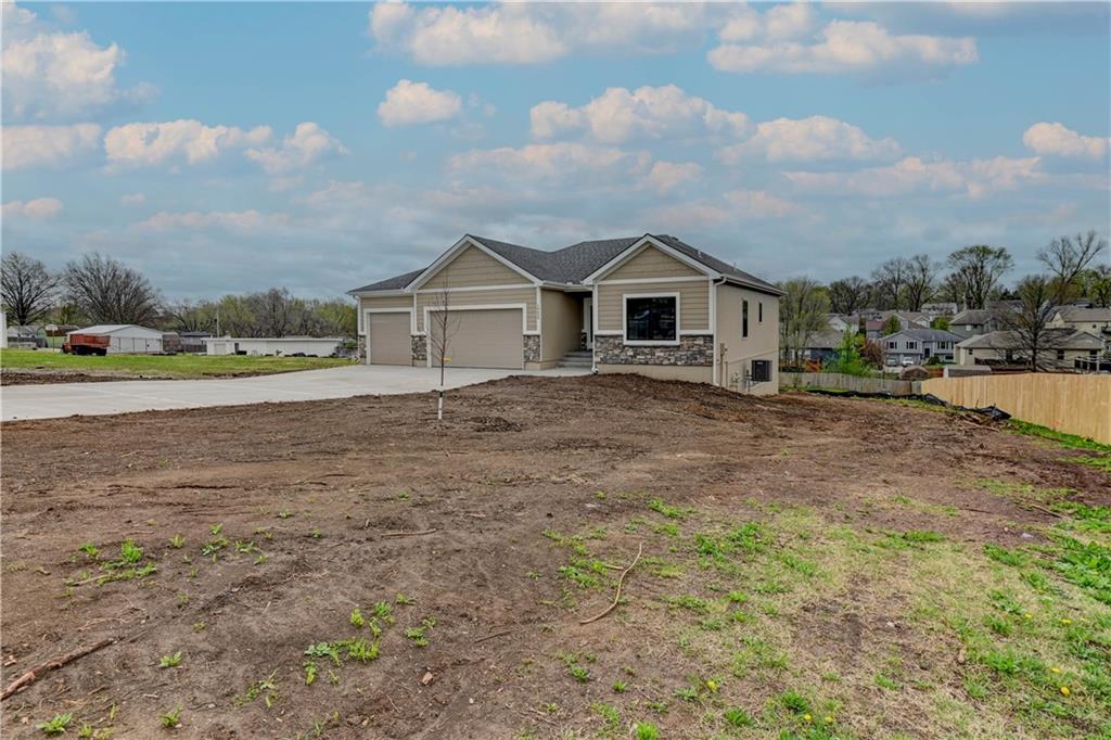 18699 East Bundschu Road Independence, MO 64056 - Photo 42 of 46