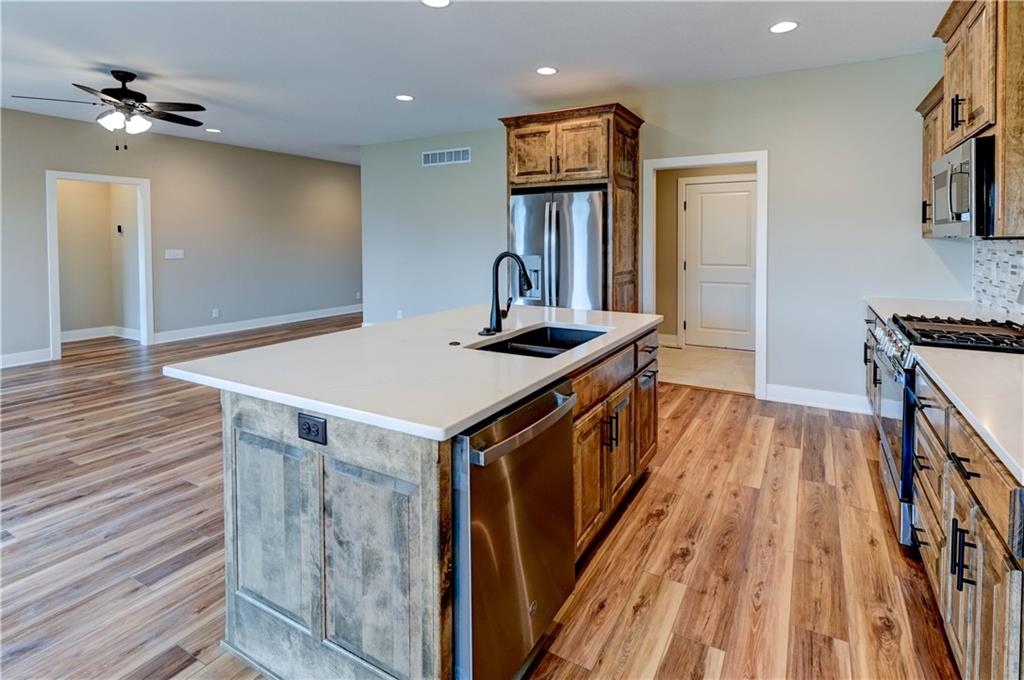 18699 East Bundschu Road Independence, MO 64056 - Photo 5 of 46