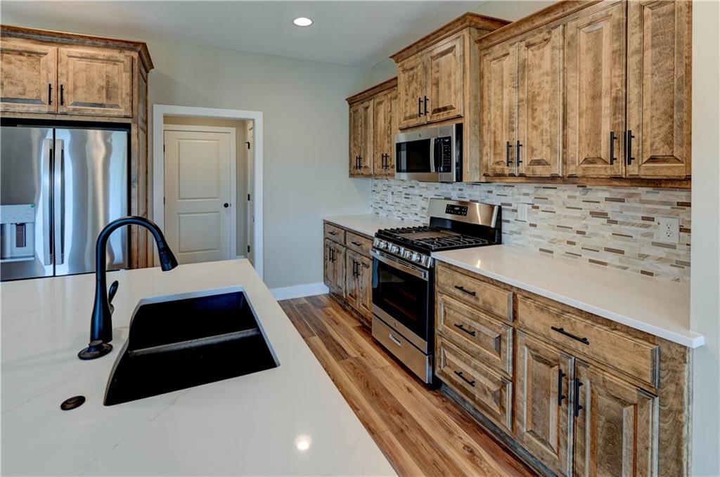 18699 East Bundschu Road Independence, MO 64056 - Photo 7 of 46