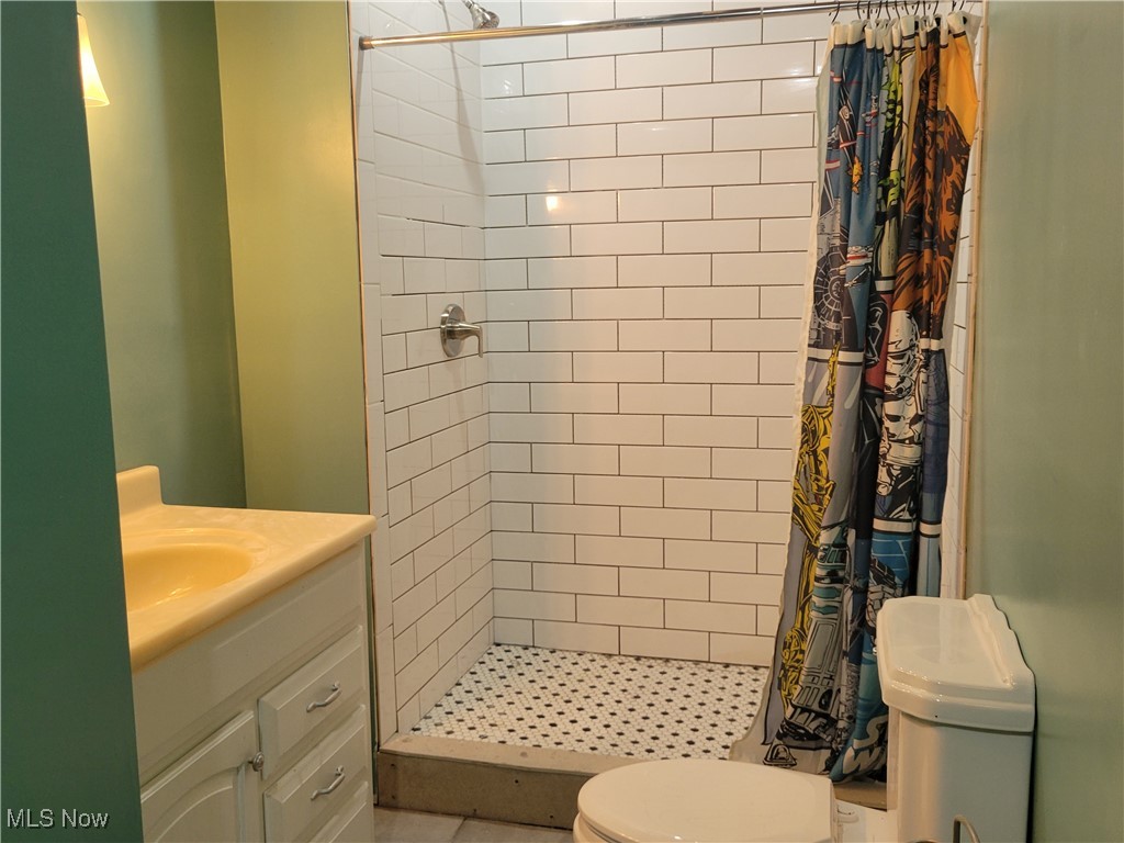 87038 Keyser Road Cadiz, OH 43907 - Photo 29 of 50 Downstairs full bath