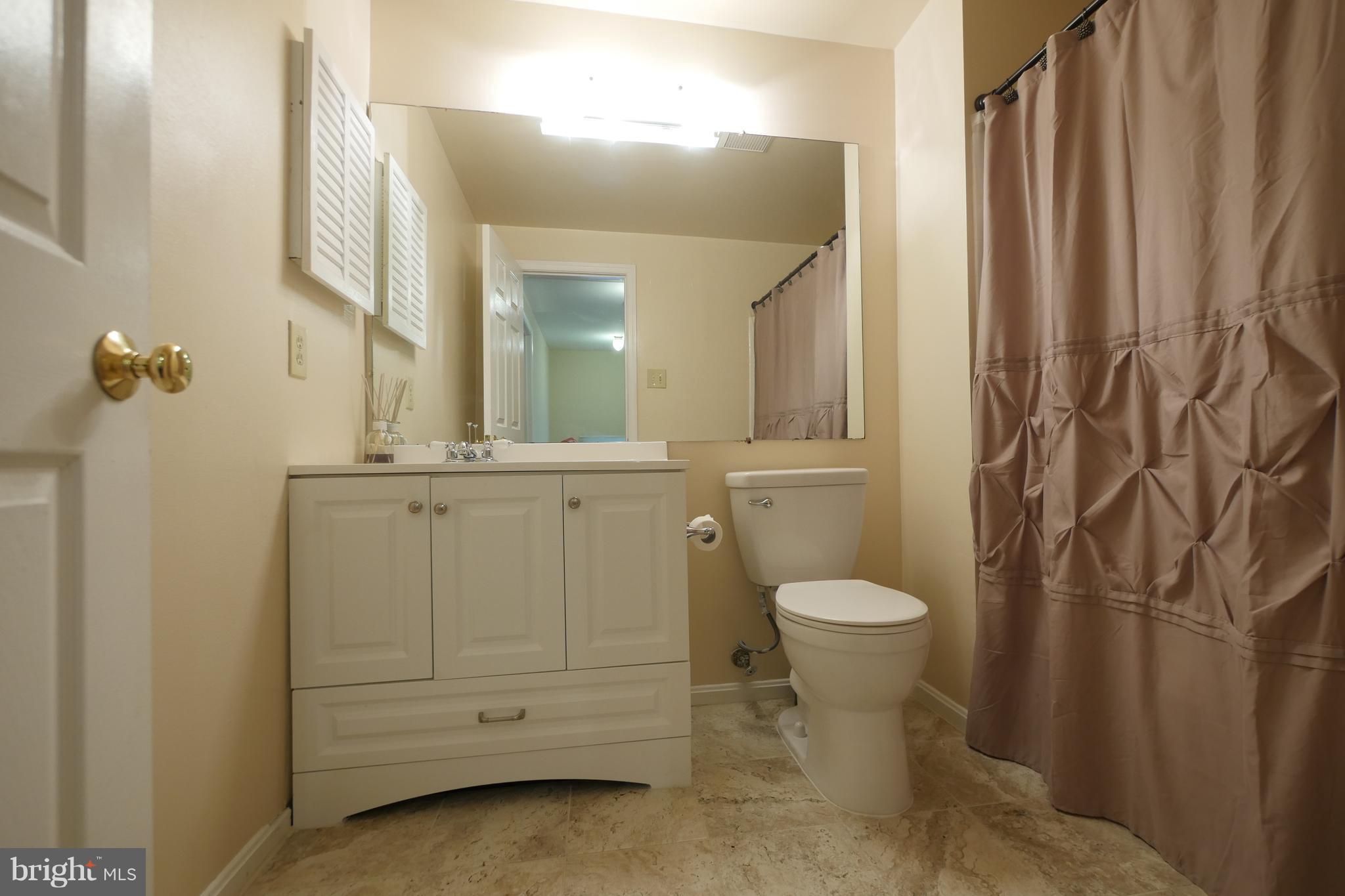 15024 Shamrock Ridge Road Silver Spring, MD 20906 - Photo 19 of 30 Hall bath second level