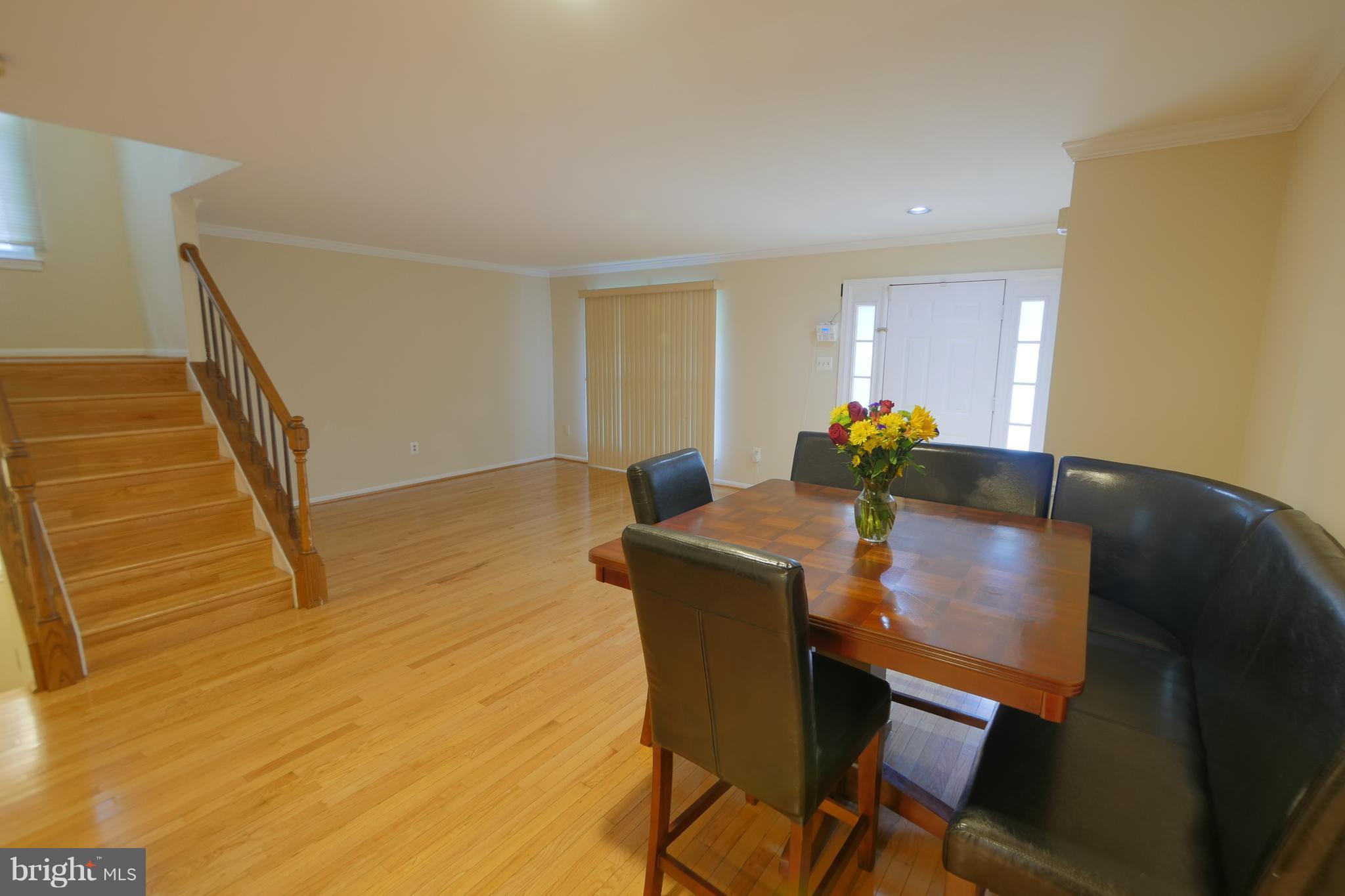 15024 Shamrock Ridge Road Silver Spring, MD 20906 - Photo 5 of 30 Living Room