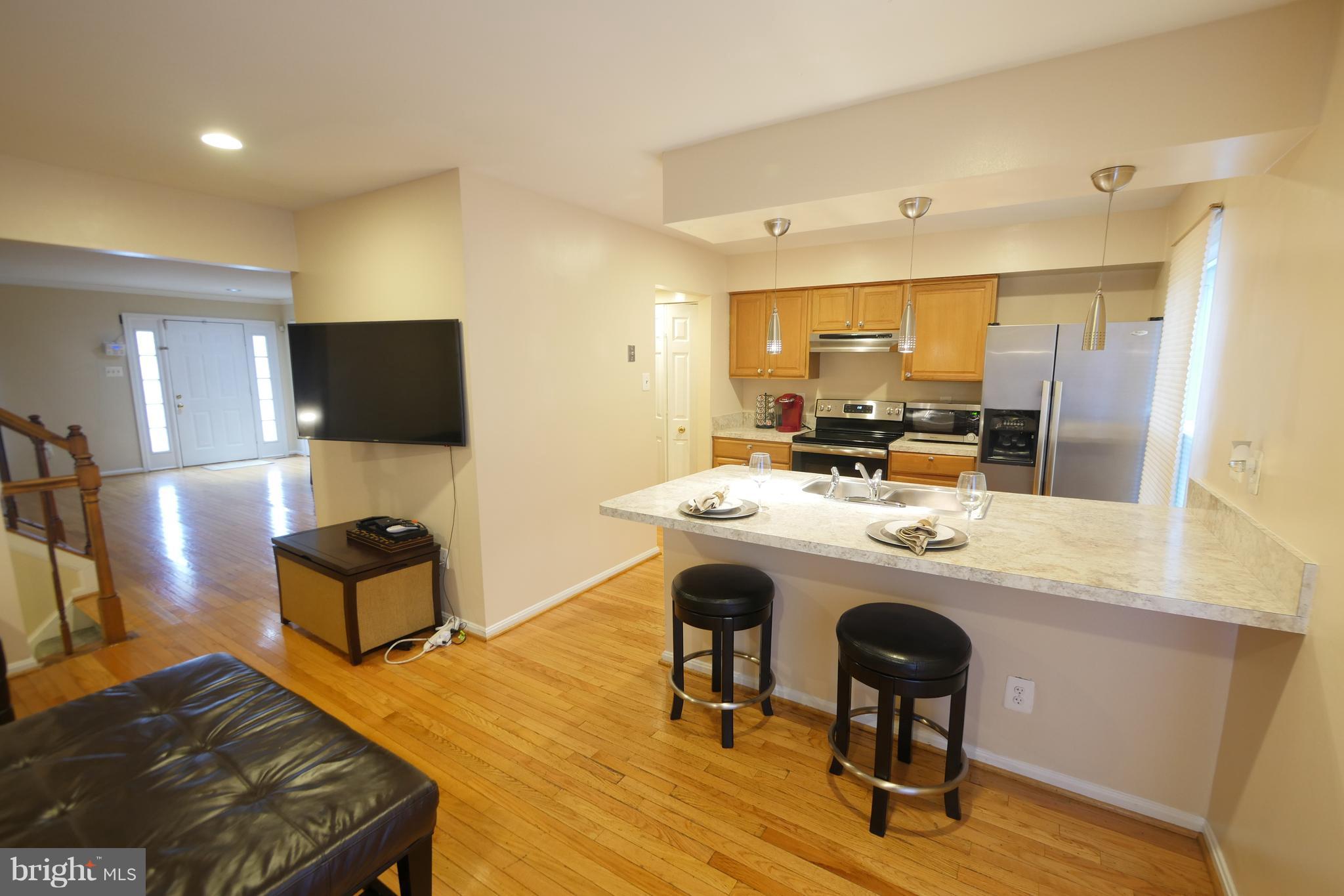 15024 Shamrock Ridge Road Silver Spring, MD 20906 - Photo 7 of 30 Breakfast bar area
