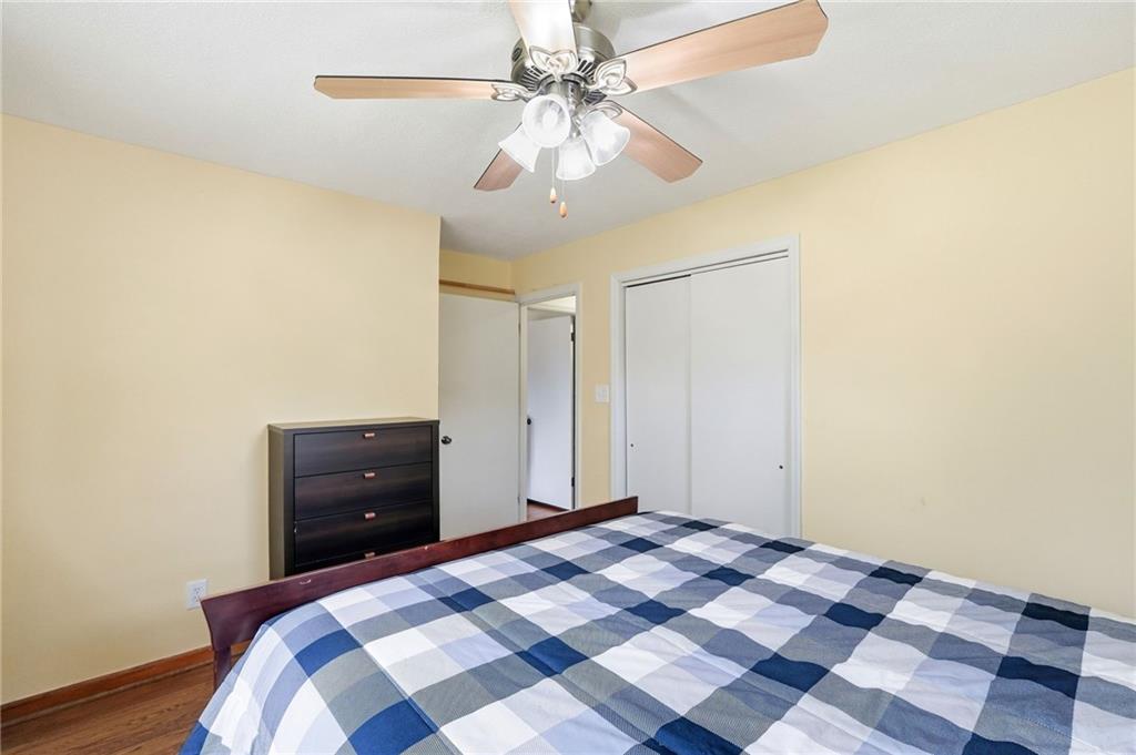 1808 Sandy Plains Road Marietta, GA 30066 - Photo 15 of 32