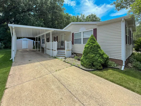 $55,000 | 416 Raisin River Drive, Adrian, MI 49221