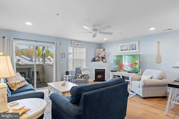 $399,999 | 17275 King Philip Way, Unit 7, Lewes, DE 19958