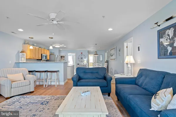 $399,999 | 17275 King Philip Way, Unit 7, Lewes, DE 19958