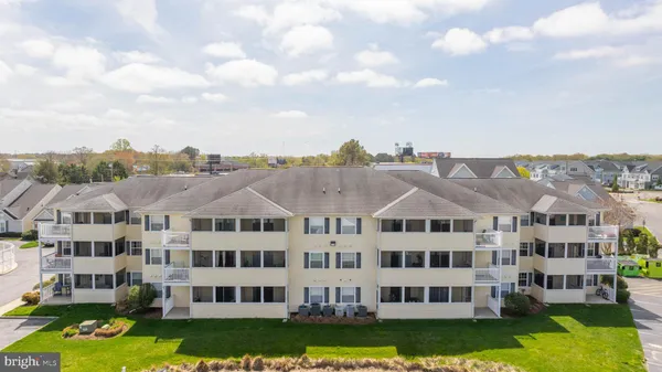 $399,999 | 17275 King Philip Way, Unit 7, Lewes, DE 19958