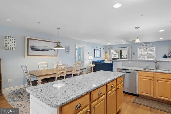 $399,999 | 17275 King Philip Way, Unit 7, Lewes, DE 19958
