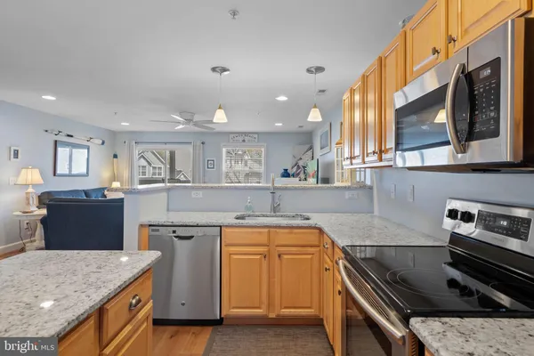 $399,999 | 17275 King Philip Way, Unit 7, Lewes, DE 19958