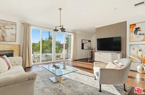 $1,395,000 | 1526 Parmer Avenue, Los Angeles, CA 90026