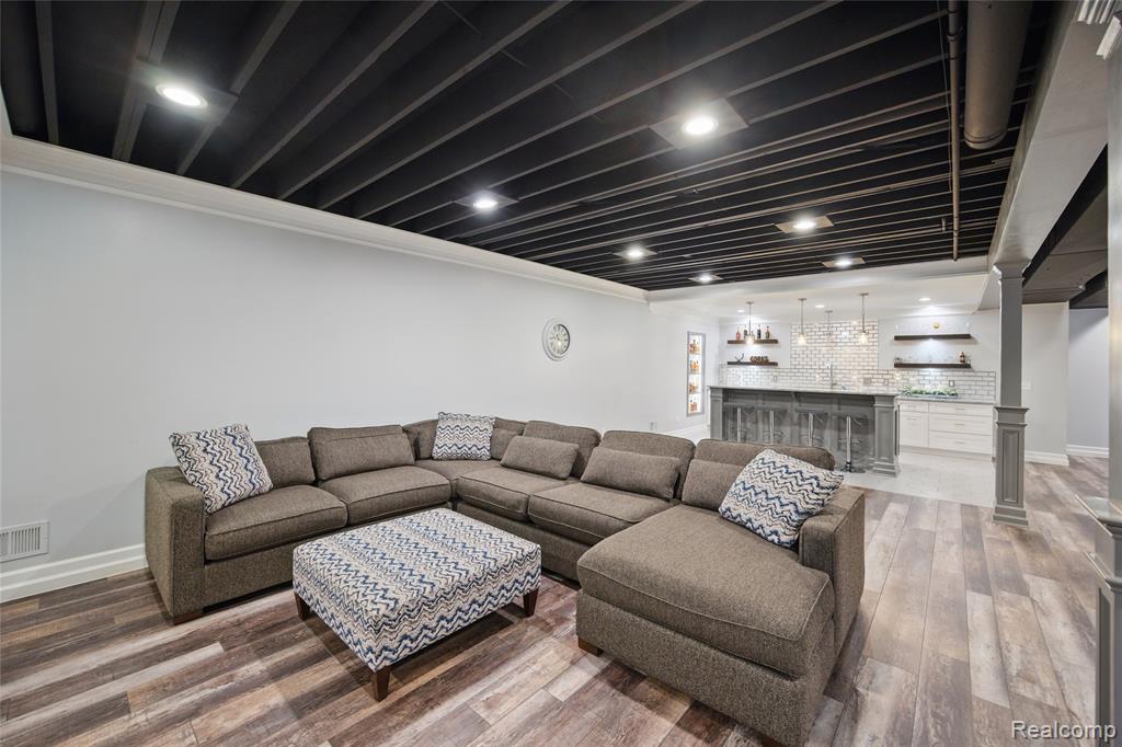 22638 Brantingham Road Macomb, MI 48044 - Photo 43 of 63