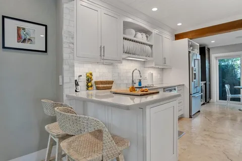 $1,995,000 | 2013 Northeast 32nd Avenue, Fort Lauderdale, FL 33305