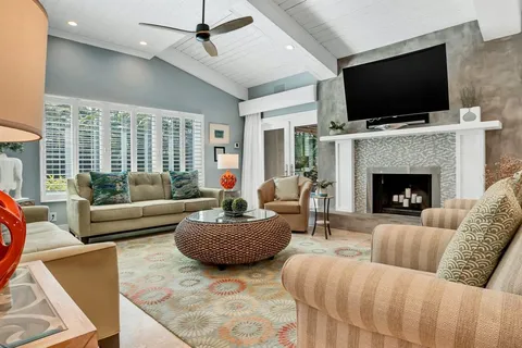 $1,995,000 | 2013 Northeast 32nd Avenue, Fort Lauderdale, FL 33305